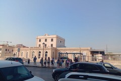 Trani, biglietteria STP chiusa per ferie: caos per pendolari e turisti