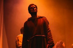 Ai piedi della Cattedrale di Trani Actor Dei, lo spettacolo gratuito ispirato a Padre Pio