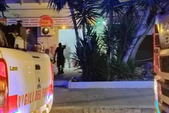 Incendio in un negozio cinese in via Malcangi, danni ma nessun ferito