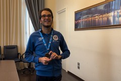 Trani Autism Friendly: Emanuele vince la mezza maratona e riceve riconoscimento in Comune