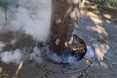 Principio d'incendio in piazza della Repubblica: paura tra i cittadini
