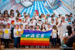 “Una sola voce per il mondo”: alla Beltrani i bambini protagonisti di un viaggio tra pace, natura e cittadinanza