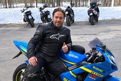 Perde il controllo della moto e si schianta contro un furgone: muore Natale Ricco