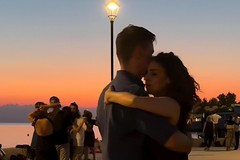 Trani si congeda a ritmo di tango: stamani la magia dell'alba a Largo Berlinguer e stasera si chiude a Piazza Teatro