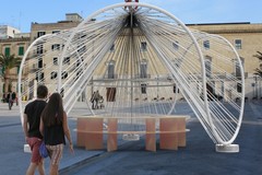 "La Navicella" in piazza Quercia: Dialoghi e Architettura