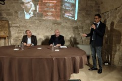 "Non c’è prezzo al non avere prezzo": Luigi De Magistris a Palazzo Beltrani a Trani