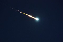Un meteorite infuocato ha illuminato il cielo di Puglia: chi l'ha visto a  Trani?