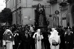 Notte di fede e silenzio a Trani: torna questa notte la Processione dell’Addolorata