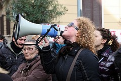 «Vogliamo case popolari». Protesta al Comune