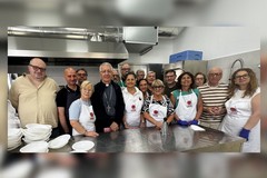 «Il cibo vuole creare fratellanza, accoglienza e inclusività»: mons. Leonardo D'Ascenzo allo Slow Food Day della Mensa Caritas di Trani