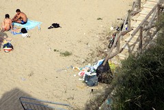 Guida blu e spiagge sporche, il commento di Legambiente