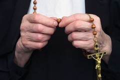 Cinque religiose delle piccole operaie del Sacro Cuore emettono la professione perpetua