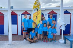 A Trani parte “Sup Aut”: lo sport inclusivo pagaia sul mare