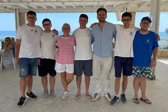L'inclusione lavorativa diventa realtà a Trani: cinque ragazzi autistici assunti al Lido Matinelle