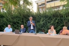 Trani | Tensione e confronto a Villa Guastamacchia: l’Amministrazione cerca la proroga ad RFI con la Prefettura e promette il sottopasso pedonale entro maggio 2027