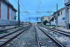 Tragedia sfiorata sui binari: anziana salvata da un Carabiniere "fuori servizio"