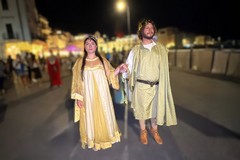 Trani. SETTIMANA MEDIEVALE | Emozioni e suggestioni nella seconda giornata, stasera le nozze dei Reali