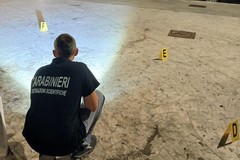 Omicidio a Trani nella notte: rissa durante una grigliata finisce nel sangue, ucciso un 18enne