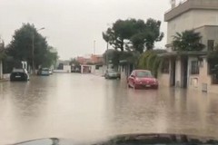 Piove: cedimenti stradali, allagamenti e disagi in una rete viaria cittadina che...fa acqua