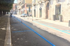 Strisce blu, in piazza della Repubblica eseguito il "ripasso"