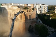 Villa Maggi, in corso la demolizione