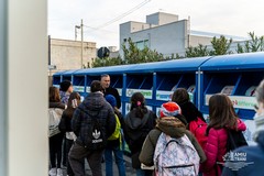 Una delegazione di studenti visita il centro di raccolta rifiuti in via Finanzieri