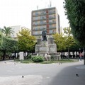 Il monumento Giovanni Bovio in piazza della Repubblica sarà restaurato