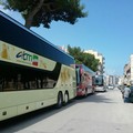 Caos parcheggi, piazza Gradenico e via Bovio invase dai bus turistici