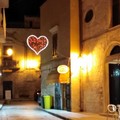 San Valentino a Trani: tornano le luminarie degli innamorati