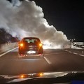 Auto in fiamme sulla 16bis, traffico rallentato tra gli svincoli Trani sud e Bisceglie nord