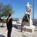 Festa della Liberazione, in Villa Comunale cerimonia con la deposizione della corona d’alloro