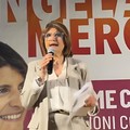 La  "Lezione di Libertà " di Angela Mercorio: Piazza della Repubblica a Trani si fa Aula Civica