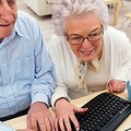 A Trani un corso di computer e di Internet per anziani