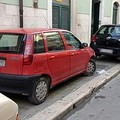 Parcheggio selvaggio in via De Cuneo: sempre peggio