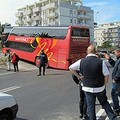 Altro bus bloccato sulla salita della 16