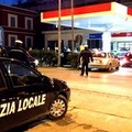 Torna la benzina in via Bisceglie: assalto alla Esso