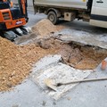 Ripristinato il manto stradale in via S. Gervasio: si era creata una piccola voragine