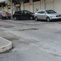 Pericolosa buca in via Pisa, la segnalazione dell'associazione Folgore