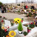 Cimitero, fiori in vendita solo domenica e lunedì pomeriggio