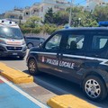 Avverte un malore in spiaggia, difficoltà per i soccorsi per una donna tranese
