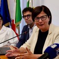 Debora Ciliento, Assessora ai Trasporti - Regione Puglia, annuncia sconto del 50% sugli abbonamenti per studenti pendolari