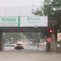 Maltempo a Trani, strade e sottopasso di Pozzo Piano allagati