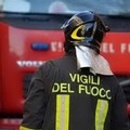 Incendio in un appartamento in via Stendardi: evacuato l'edificio