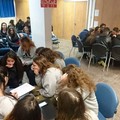 Leggere insieme, all'Istituto Aldo Moro gli studenti si sfidano a colpi di romanzi