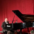 Raphael Gualazzi a Palazzo delle Arti Beltrani è un grande successo da tutto esaurito