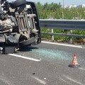 Incidente sulla 16 bis, camion ribaltato tra Trani-Bisceglie