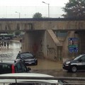 Sottopasso di Pozzo Piano allagato: due auto rimangono intrappolate