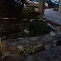 Danni da maltempo: in corso don Luigi Sturzo un marciapiede sprofonda