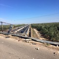 Sbanda sul ponte dell'A/14 e sfonda il guard rail: sfiorata la tragedia