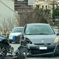 Incidente frontale sul ponte in via delle Forze Armate, un ferito